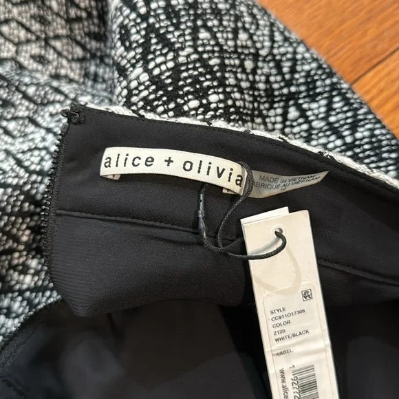 NWT!!! Tweed Mini Skirt Alice + Olivia 10
